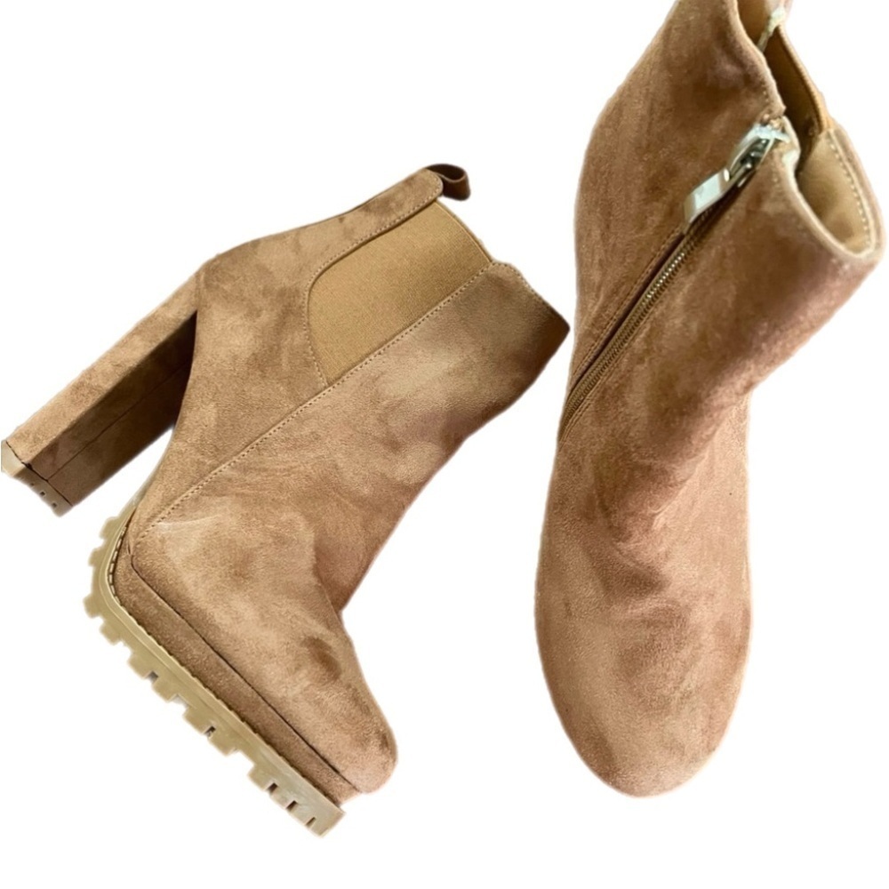 New Boots Platform Caramel Tan Sueded Lug Sole Stacked High Heel 7.5 High Ankle